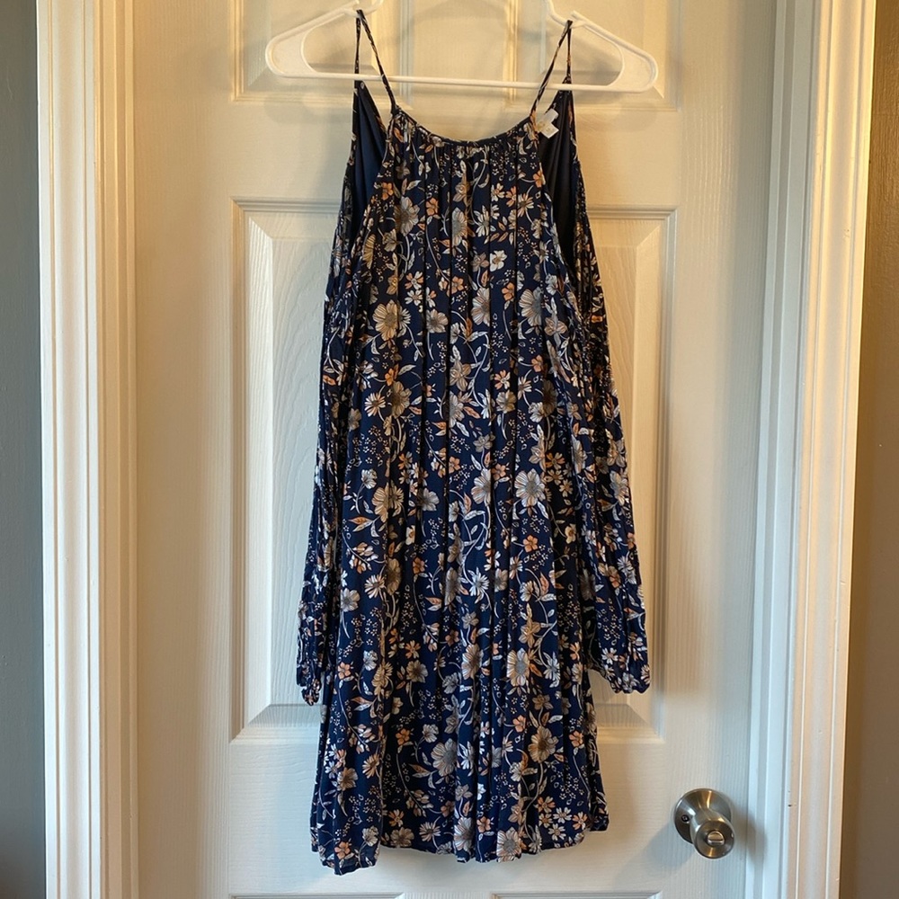Charming Charlie Blue Floral Cut Out Shoulder Long Sleeve Midi Dress - Medium